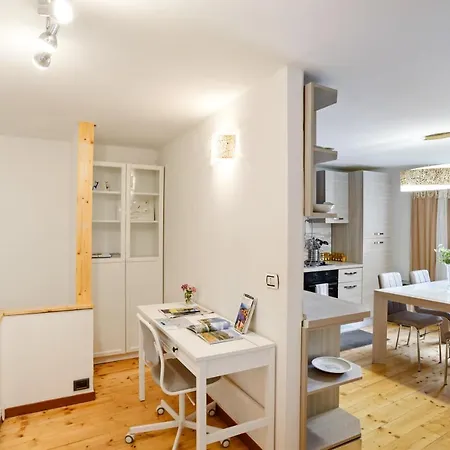 Daire Little Country House In An Authentic Village Of Lake Como. Patio And Lake View *